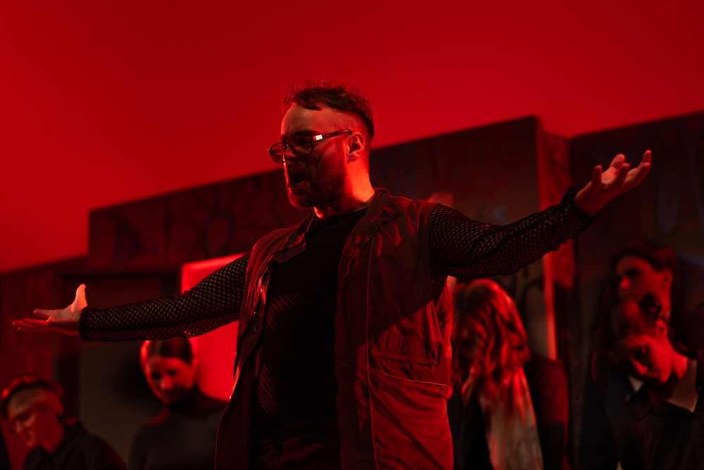 Theateraufführung, Stück DVT2